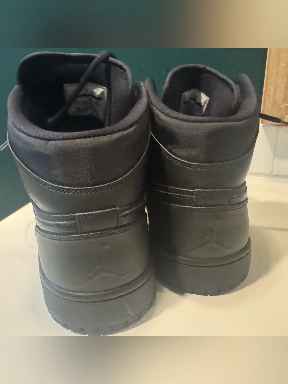 Air Jordan 1 Retro High-Top Sneakers - Black Size 12